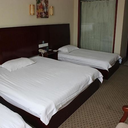 Greentree Inn- Linyi Bus Station Branch 外观 照片