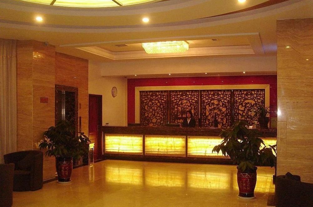 Greentree Inn- Linyi Bus Station Branch 外观 照片